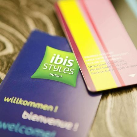Ibis Styles Guyancourt Versailles Eksteriør billede