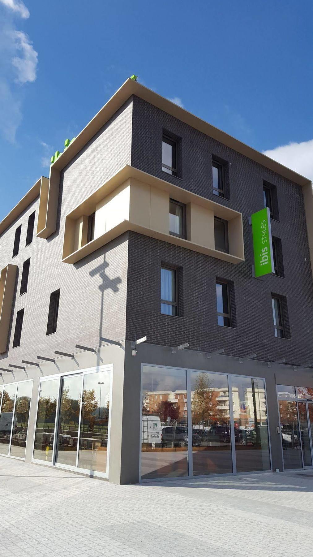 Ibis Styles Guyancourt Versailles Eksteriør billede