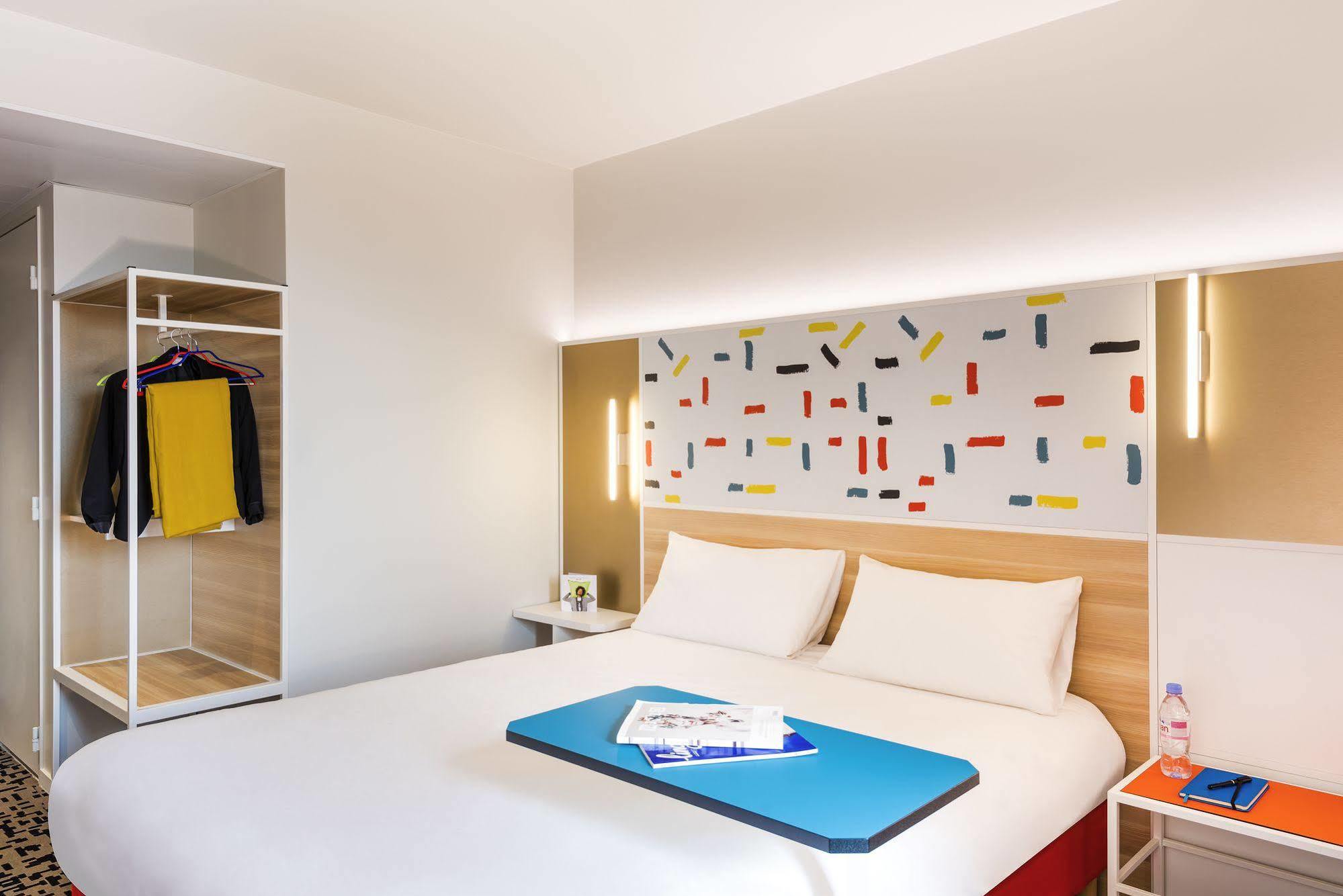 Ibis Styles Guyancourt Versailles Eksteriør billede
