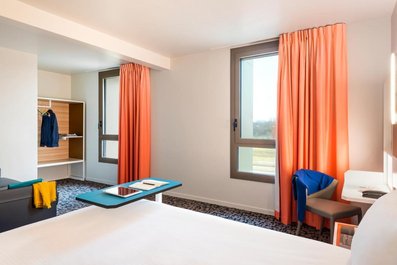 Ibis Styles Guyancourt Versailles Eksteriør billede